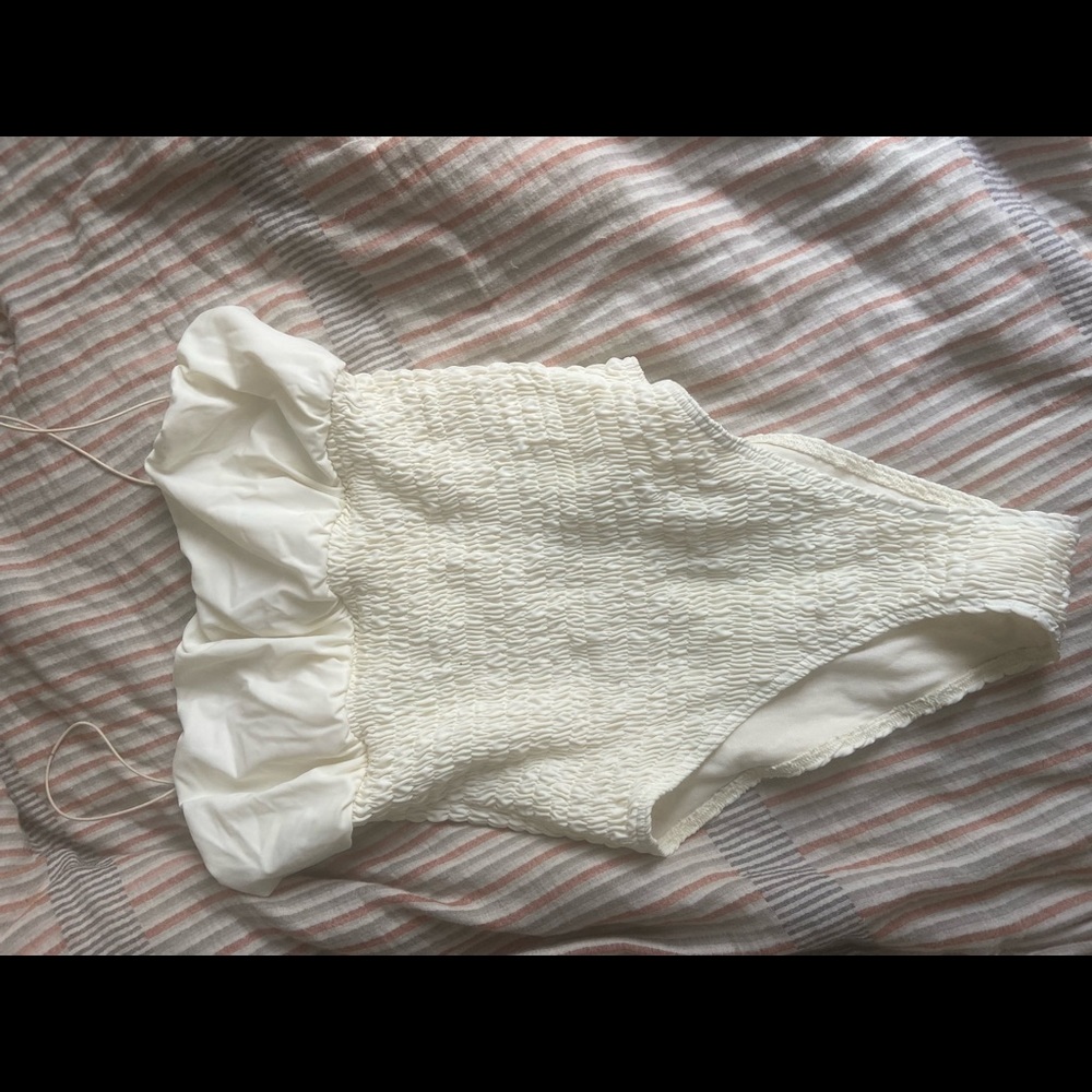 New without tags Full Piece White Swimsuit #asos #billabong #victoriasecert
